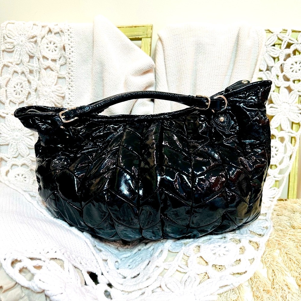MIU MIU GORGEOUS OVERSIZE PATENT LEATHER TOTE CROSSBODY
